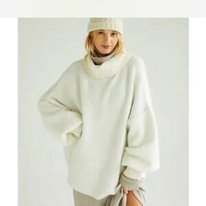 Free people Turtleneck Sweater size medium